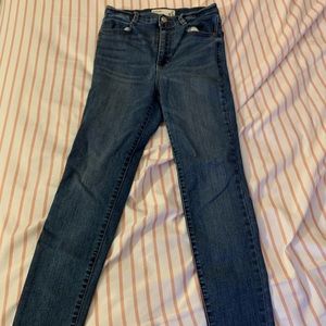 Garage jeans in a size 5